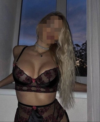 Анкета проститутки Карина - Фото 1, Глиняны, 22 года, №6386